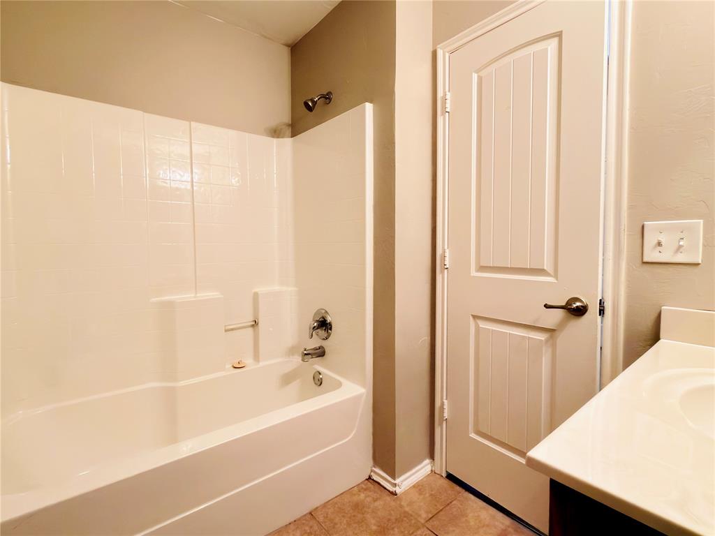 11237 Nw 97th Street Property Photo 31