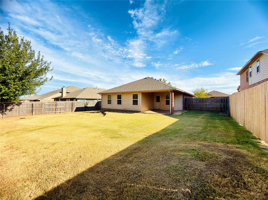 11237 Nw 97th Street Property Photo 39