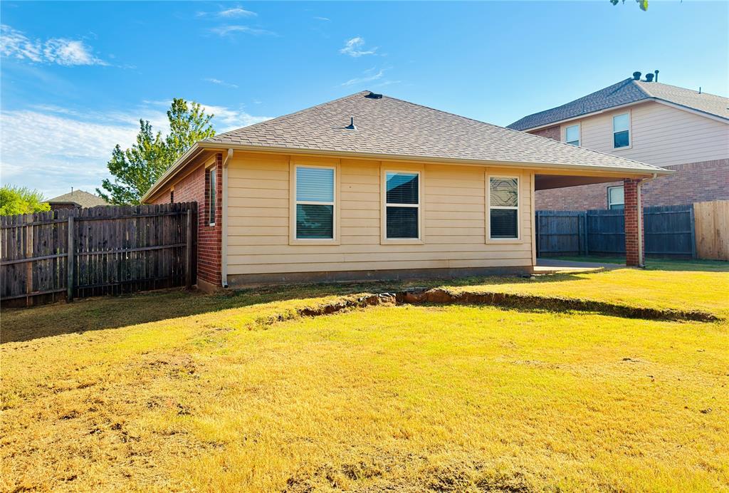 11237 Nw 97th Street Property Photo 41