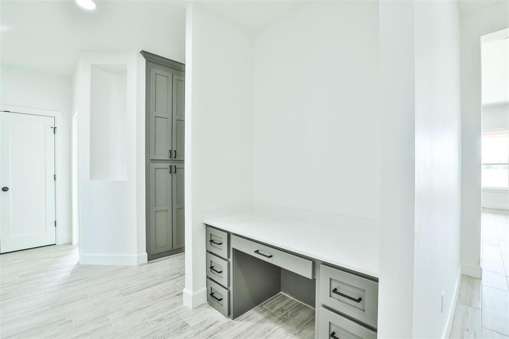 24736 Medio Street Property Photo 4