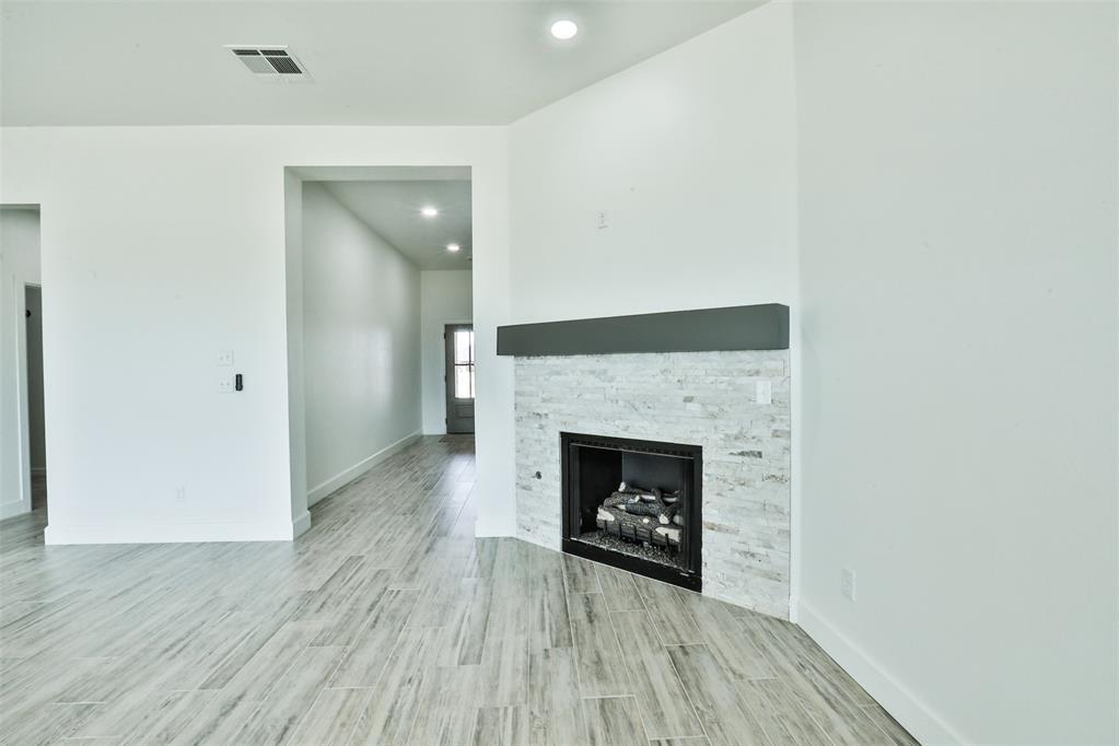 24736 Medio Street Property Photo 5