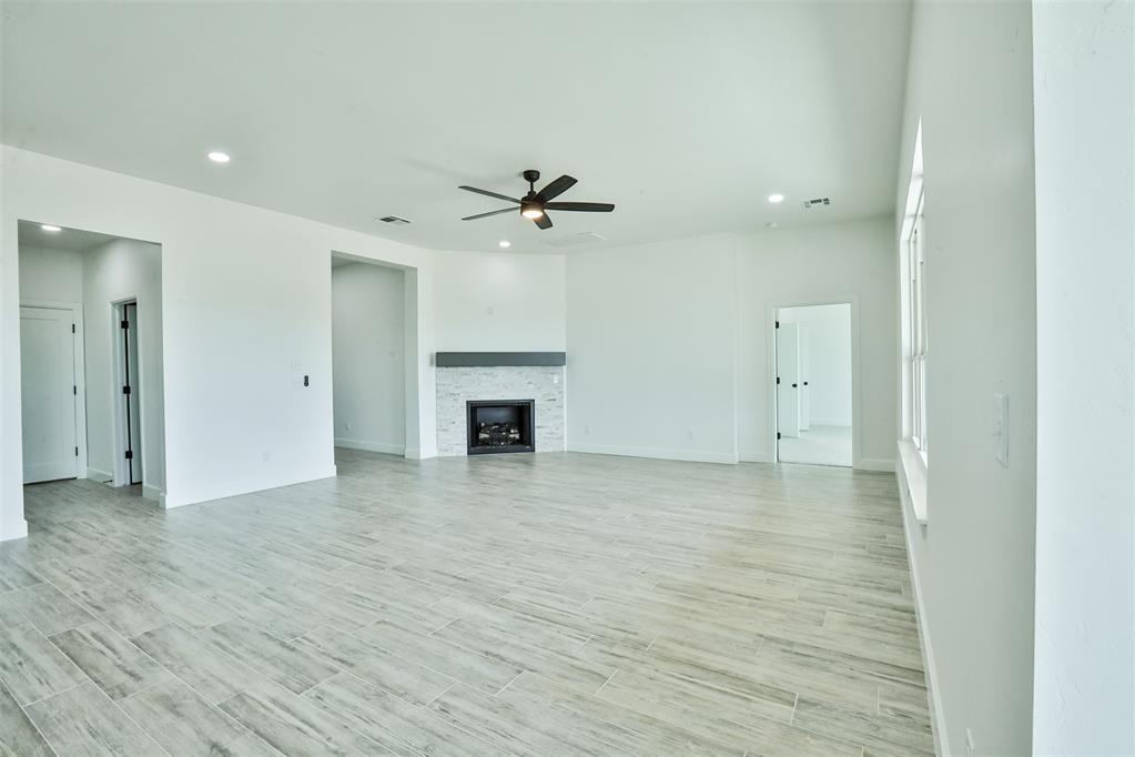 24736 Medio Street Property Photo 7
