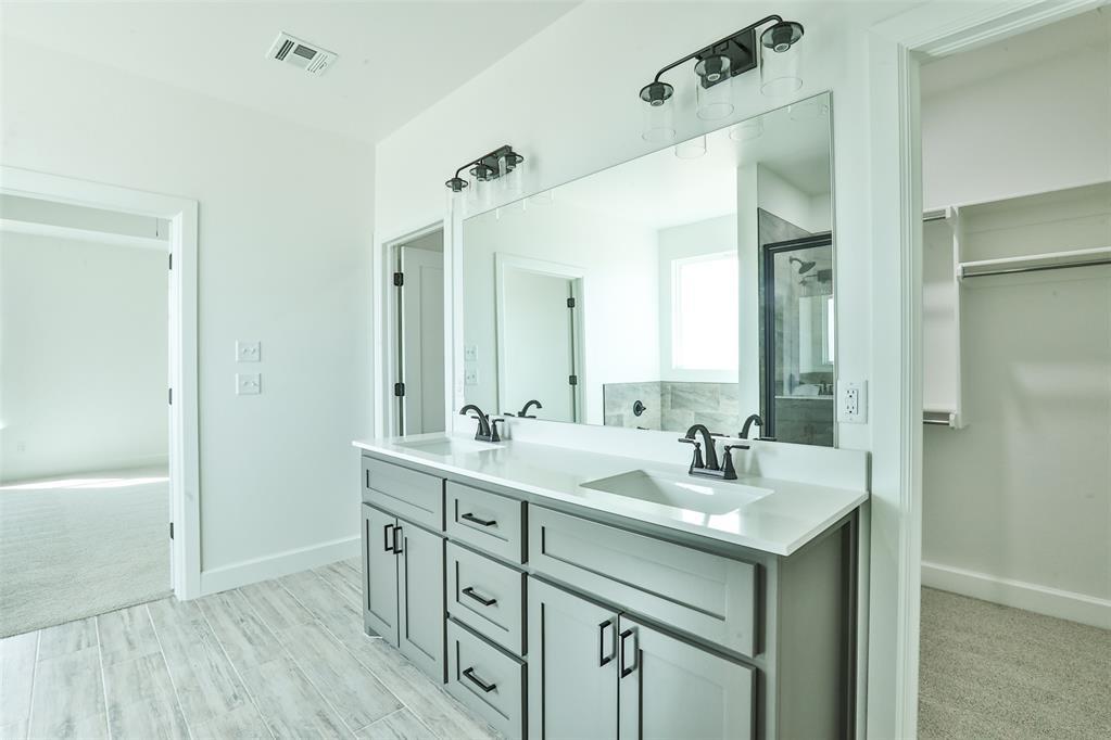 24736 Medio Street Property Photo 35