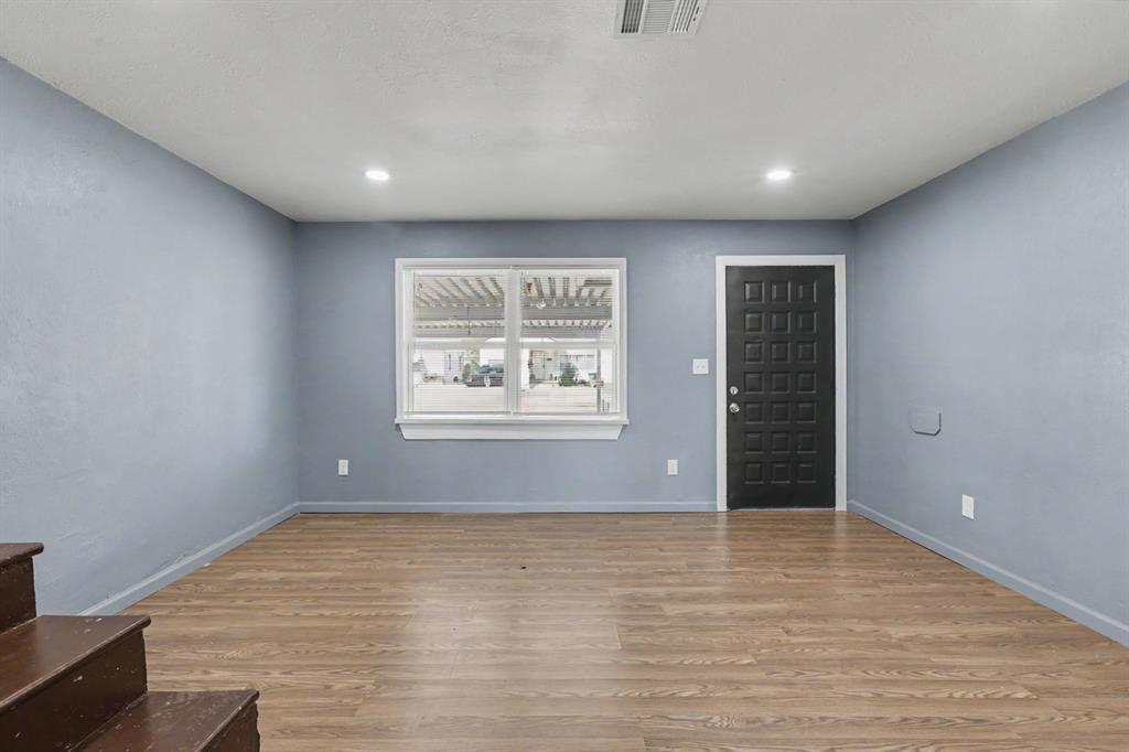 1720 Sw 18th Street Property Photo 4