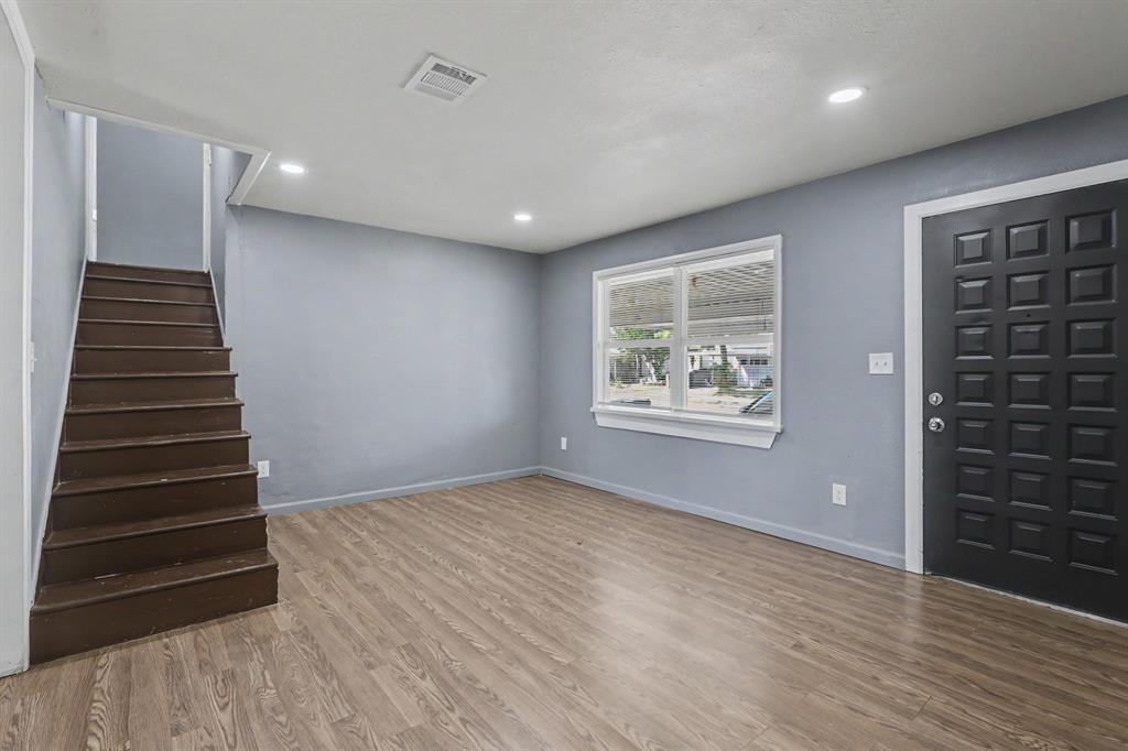 1720 Sw 18th Street Property Photo 5