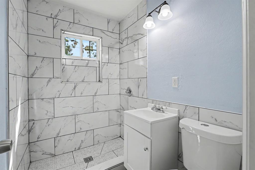 1720 Sw 18th Street Property Photo 13