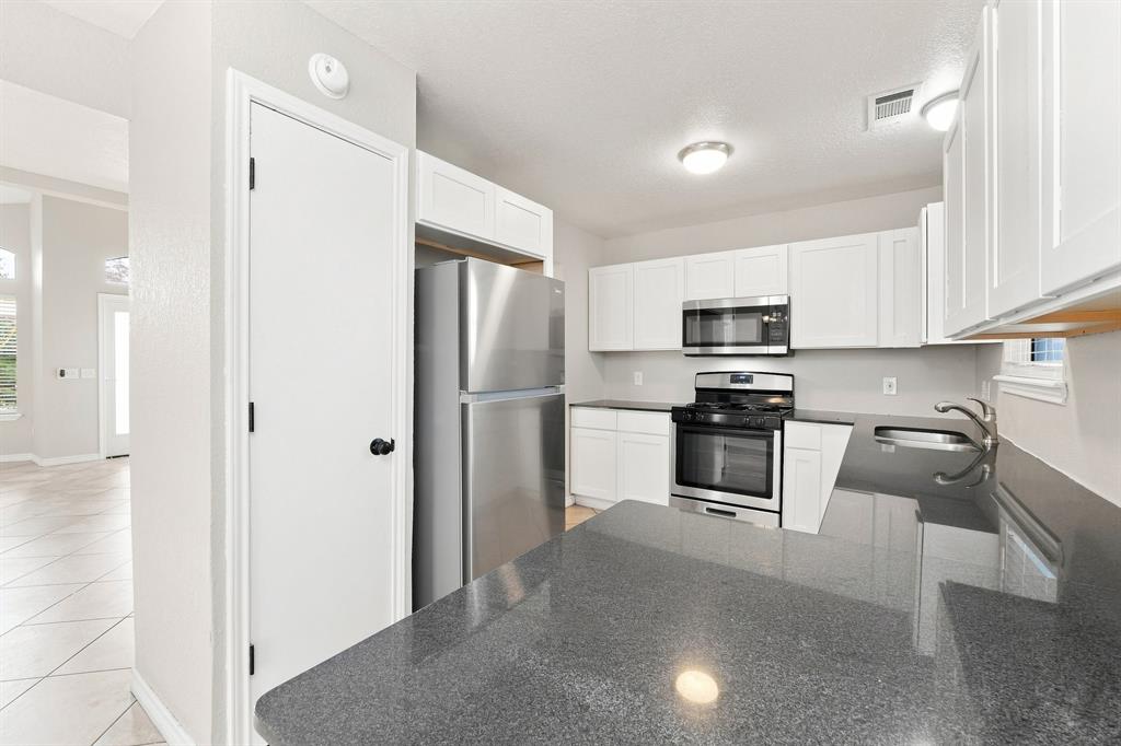 4004 Night Hawk Drive Property Photo 5