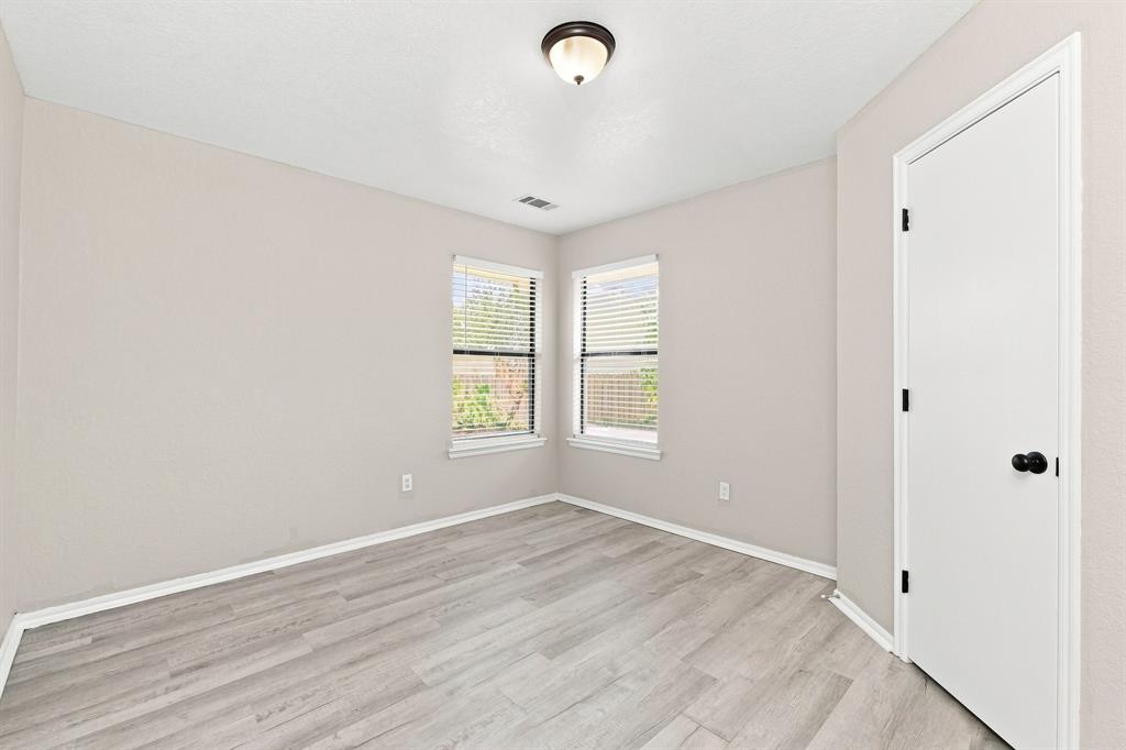 4004 Night Hawk Drive Property Photo 8