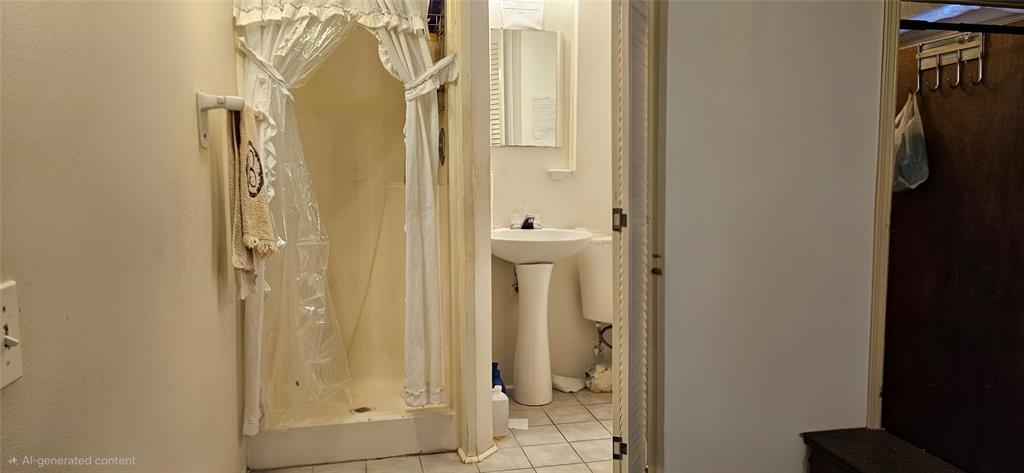2617 N Hammond Avenue Property Photo 8