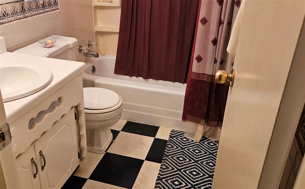 2617 N Hammond Avenue Property Photo 11