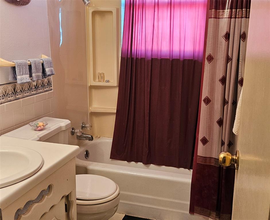 2617 N Hammond Avenue Property Photo 12