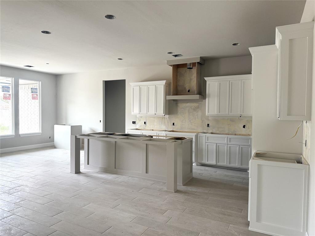 4009 Coronado Drive Property Photo 6