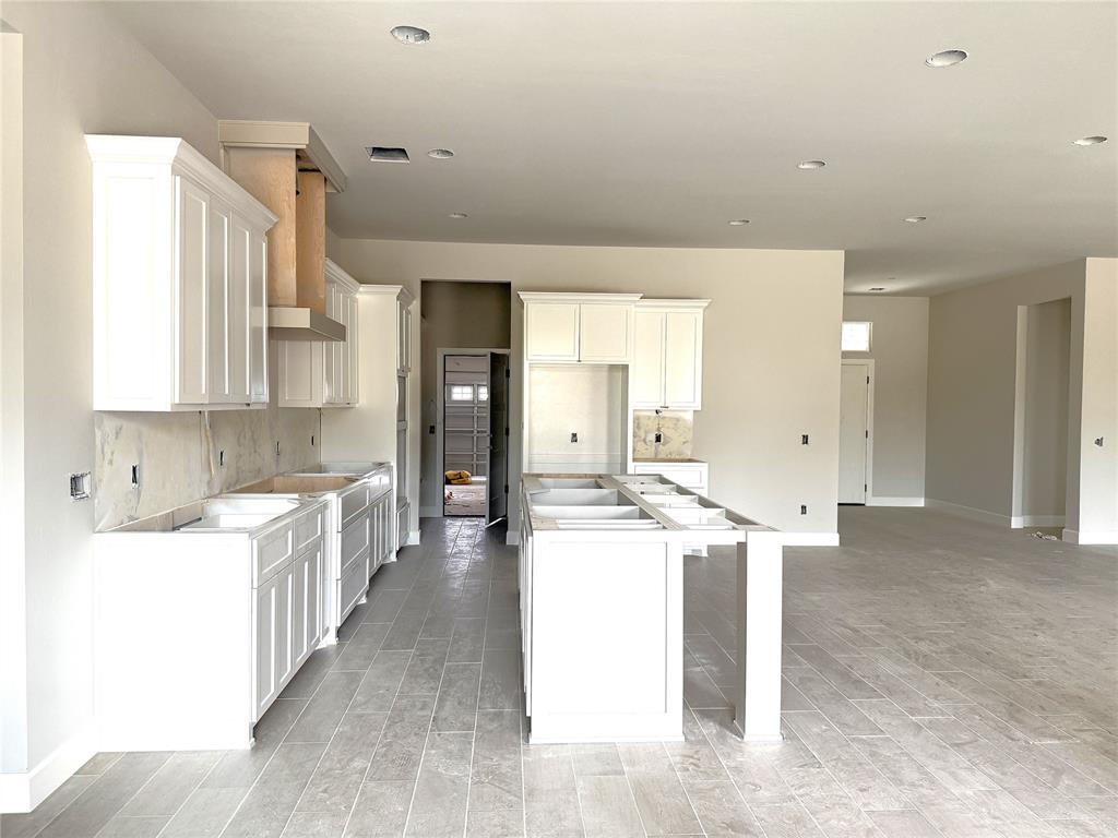 4009 Coronado Drive Property Photo 7