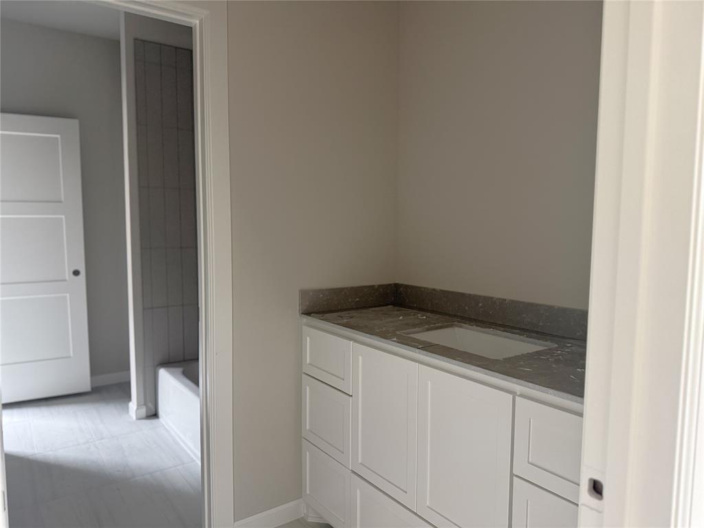 4009 Coronado Drive Property Photo 24