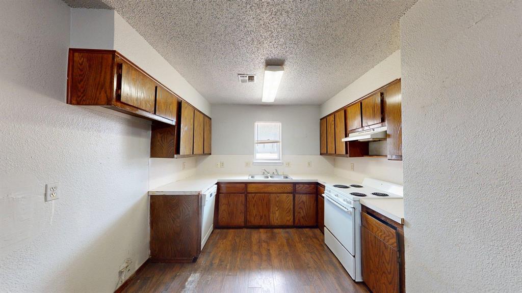 121 W Clegern Avenue Property Photo 7