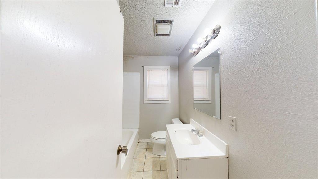 121 W Clegern Avenue Property Photo 10
