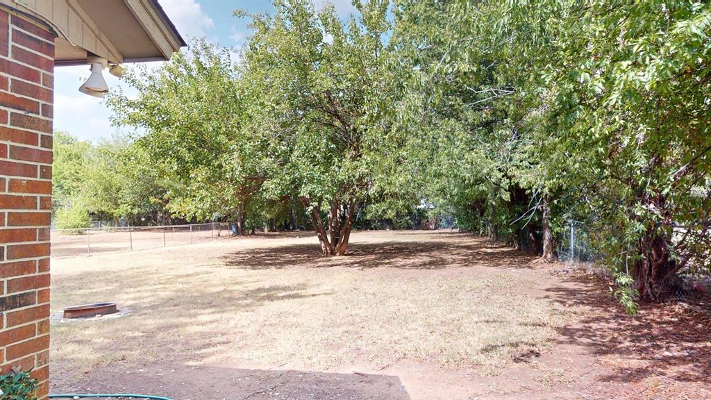 121 W Clegern Avenue Property Photo 16