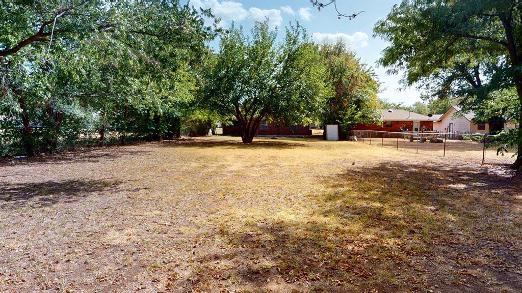 121 W Clegern Avenue Property Photo 18