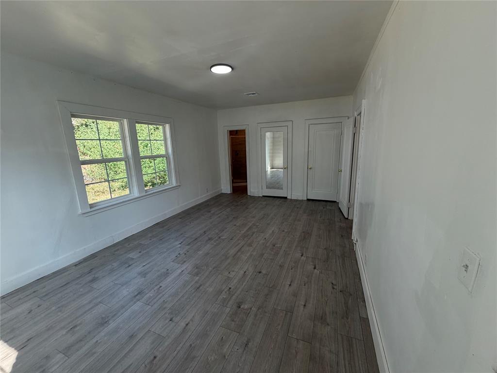 1107 Bluff View Drive Property Photo 2