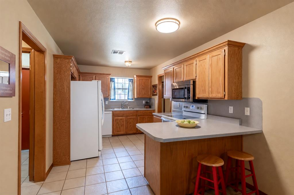 2204 Gray Dove Drive Property Photo 4