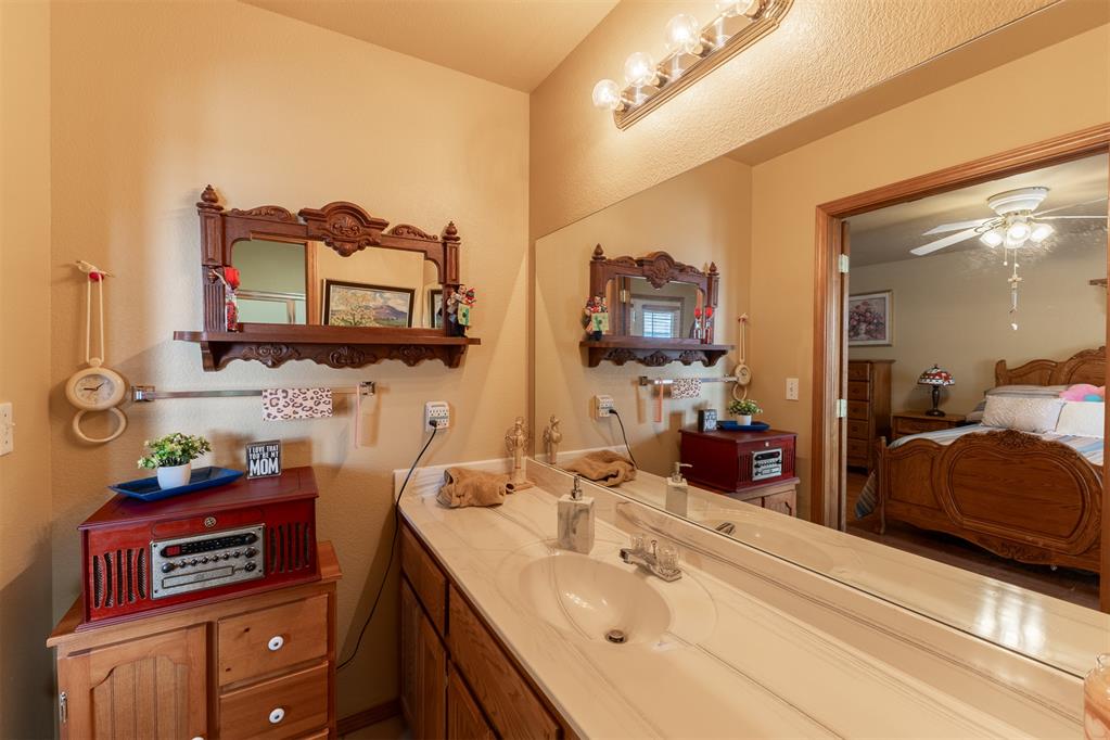 2204 Gray Dove Drive Property Photo 17