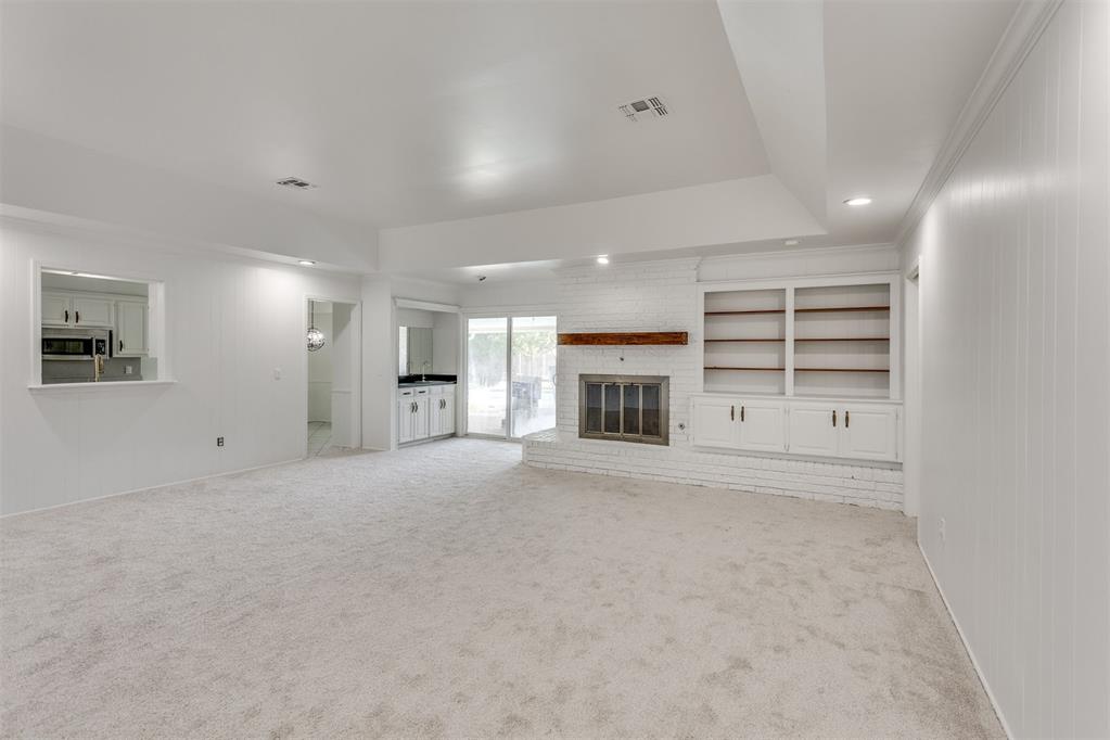 13400 Apple Valley Drive Property Photo 11