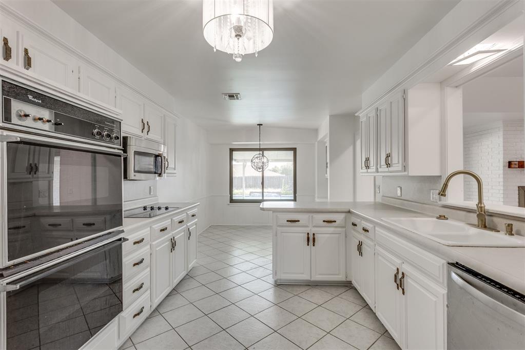 13400 Apple Valley Drive Property Photo 22
