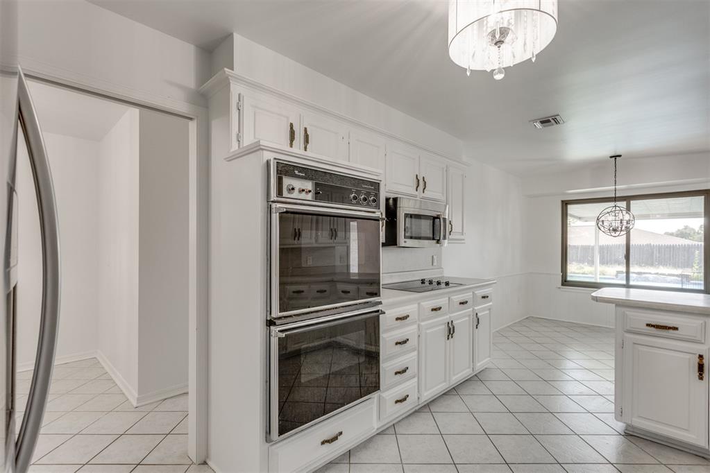 13400 Apple Valley Drive Property Photo 23