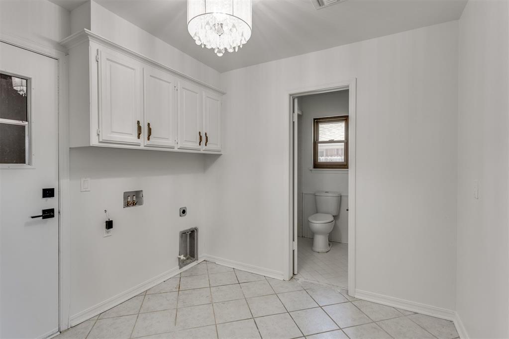 13400 Apple Valley Drive Property Photo 28