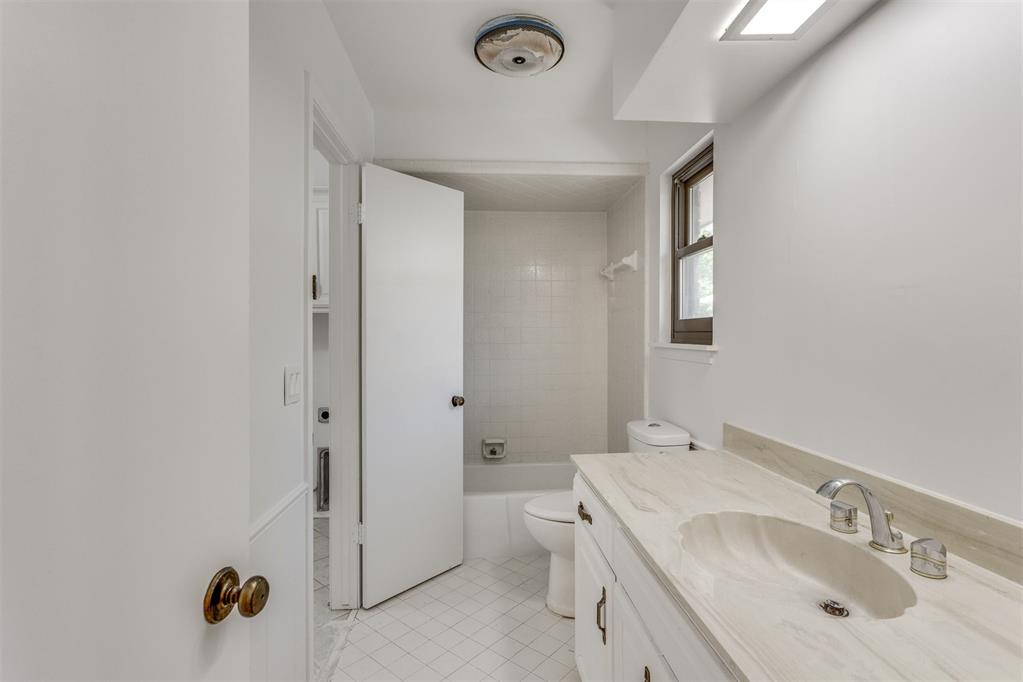 13400 Apple Valley Drive Property Photo 31
