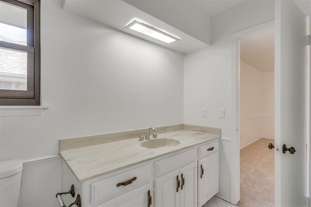 13400 Apple Valley Drive Property Photo 32