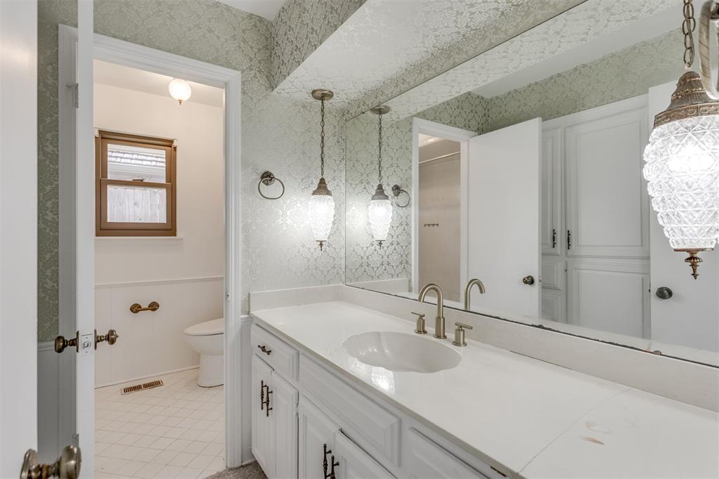 13400 Apple Valley Drive Property Photo 37