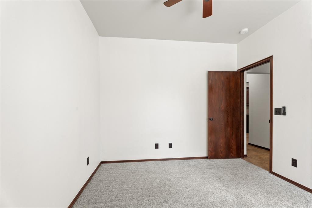 10925 Nw 118th Street Property Photo 26