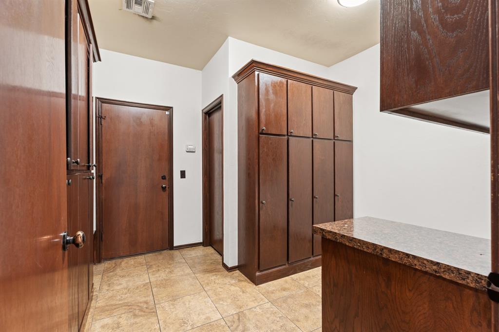 10925 Nw 118th Street Property Photo 36