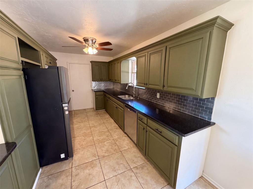 5320 Beverly Drive Property Photo 6