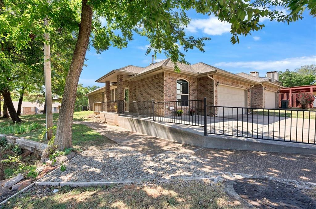 330 Woodcreek Road Property Photo 2