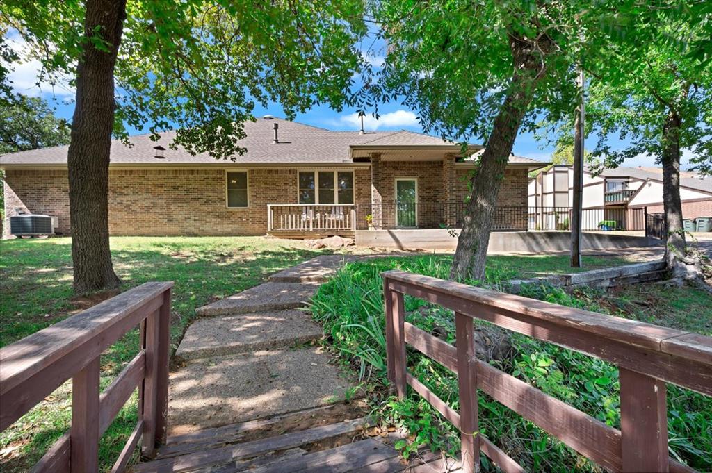 330 Woodcreek Road Property Photo 3