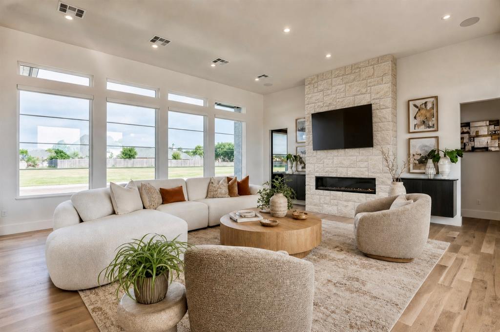489 Pedras Circle Property Photo 4