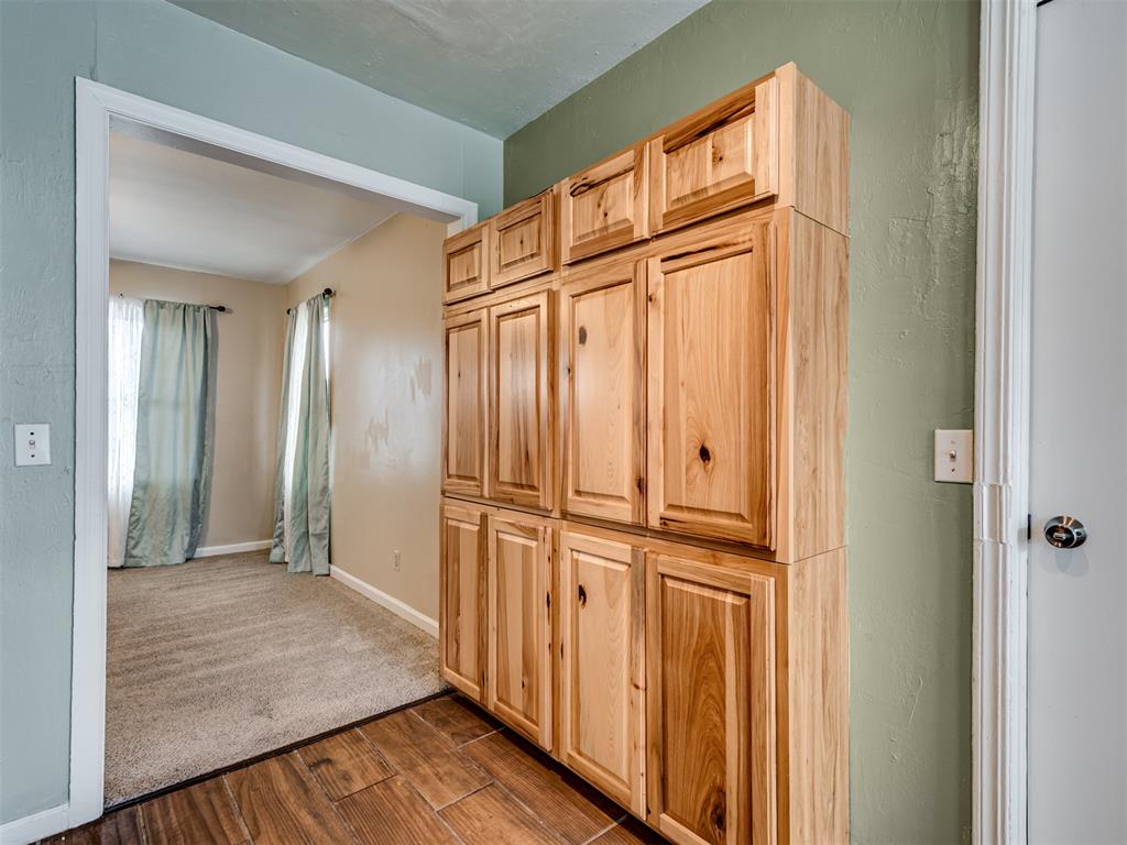 211 W Dale Street Property Photo 16