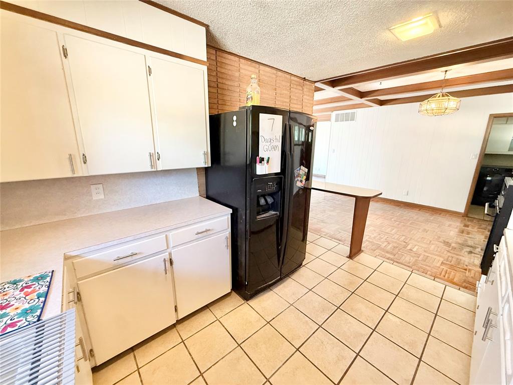 401 Lakeside Drive Property Photo 11