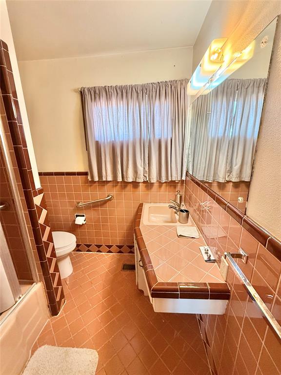 401 Lakeside Drive Property Photo 16