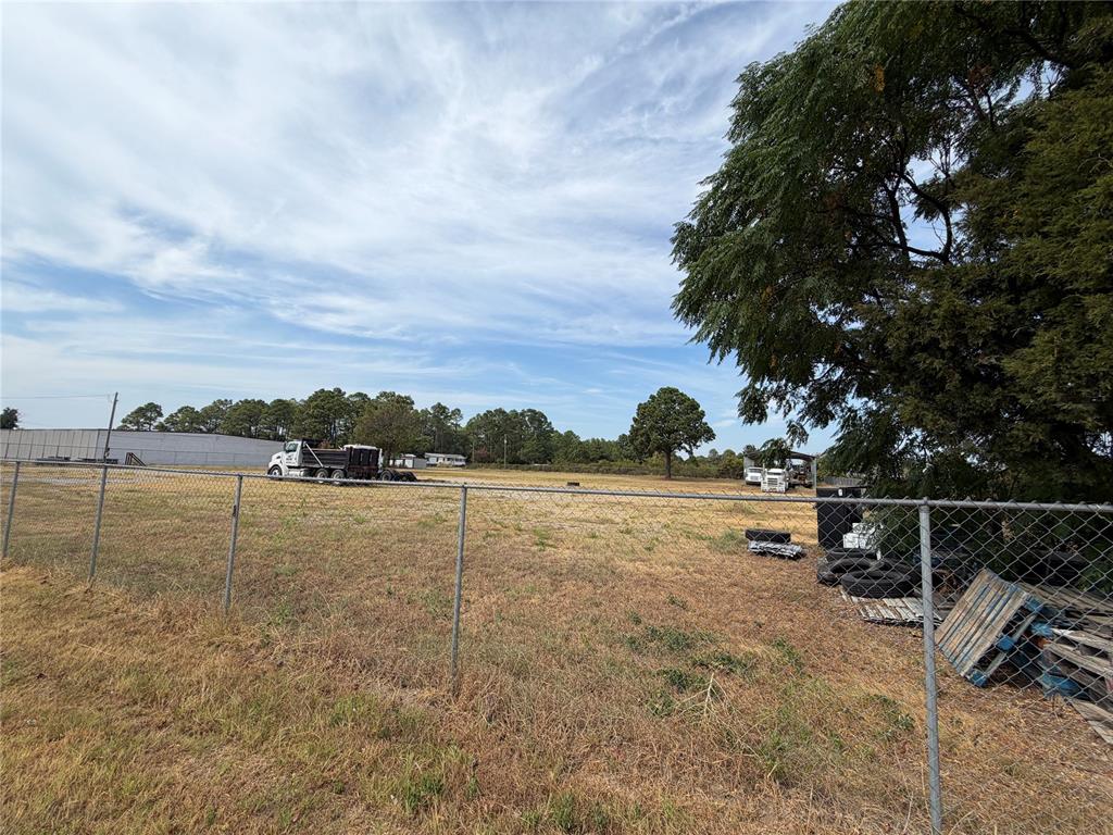 12296 Pineview Circle Property Photo 4