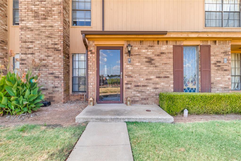 812 Two Forty Place Property Photo 1