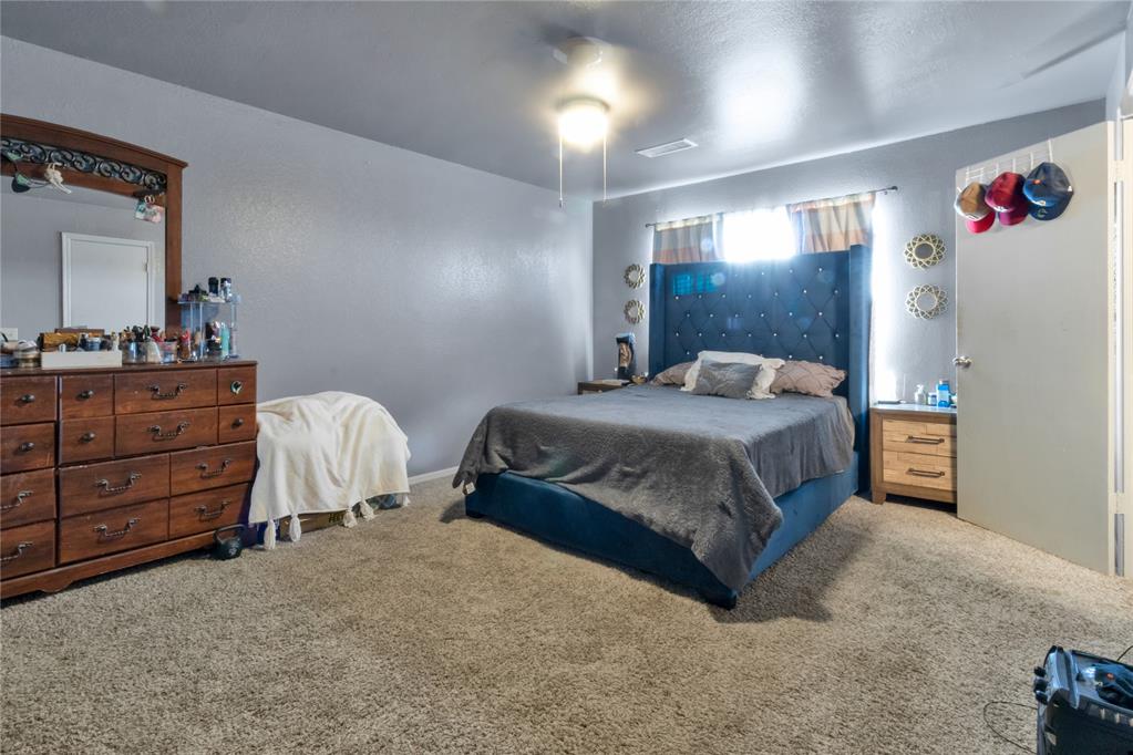 812 Two Forty Place Property Photo 12