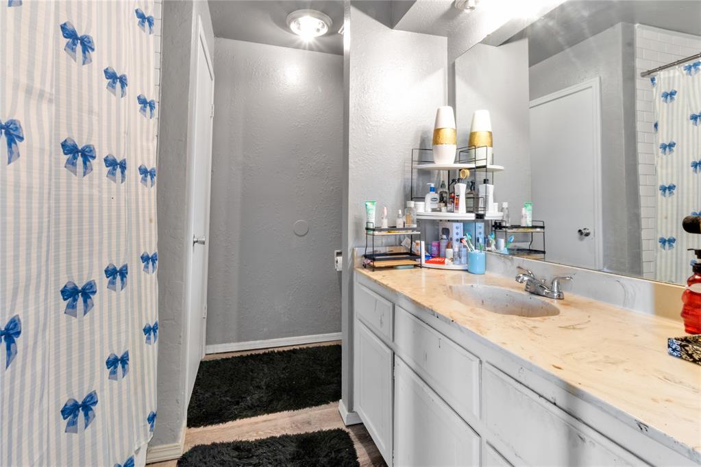 812 Two Forty Place Property Photo 14