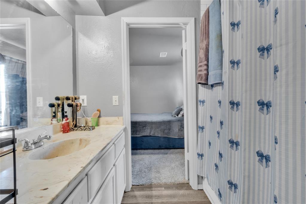 812 Two Forty Place Property Photo 15