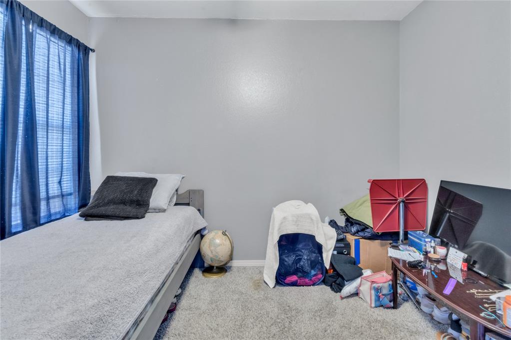 812 Two Forty Place Property Photo 17