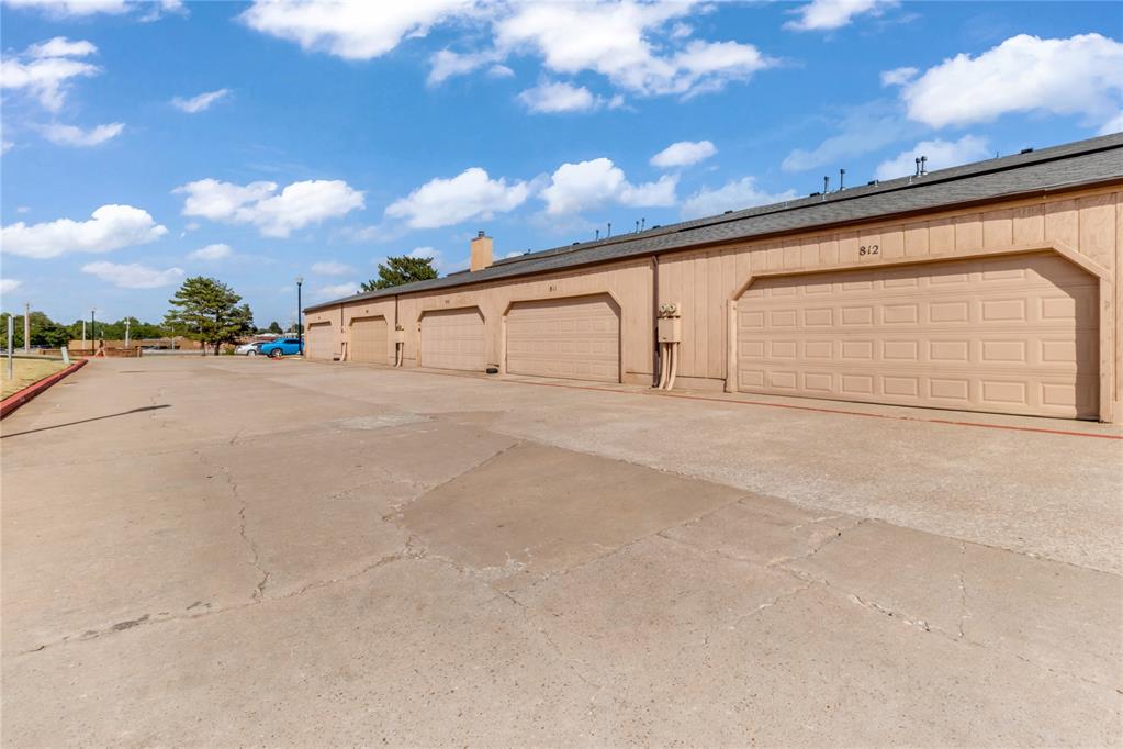 812 Two Forty Place Property Photo 21