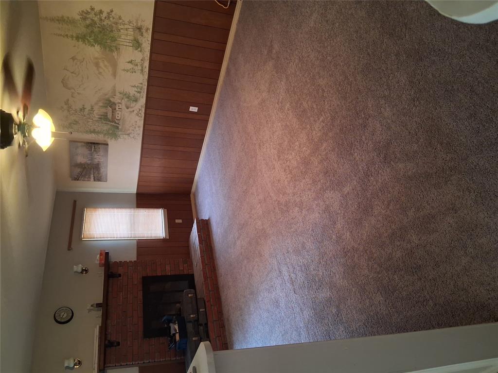 1223 W Oregon Avenue Property Photo 7