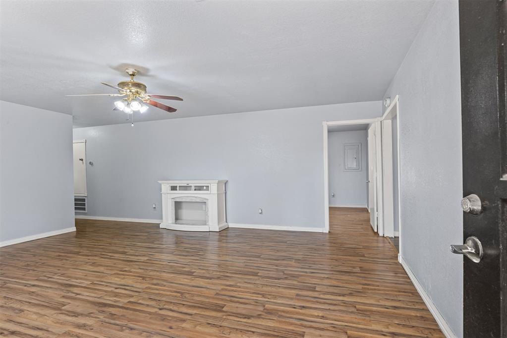 21201 Montgomery Drive Property Photo 5